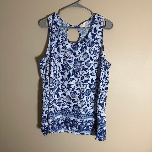 Suzanne Betro Tops - Weekend by Suzanne Betro Floral Loose Tank 1X